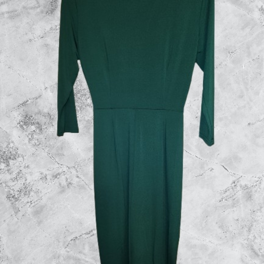 Elizabeth Arden Green Sheath Dress with Dolman Sleeves